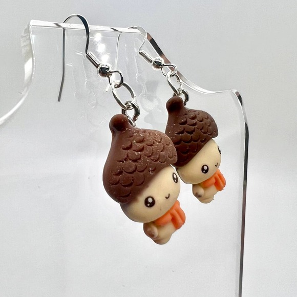 Acorn Earrings - Fall Acorn Head Earrings - Seasonal Earrings - Fall Earrings - Picture 2 of 10